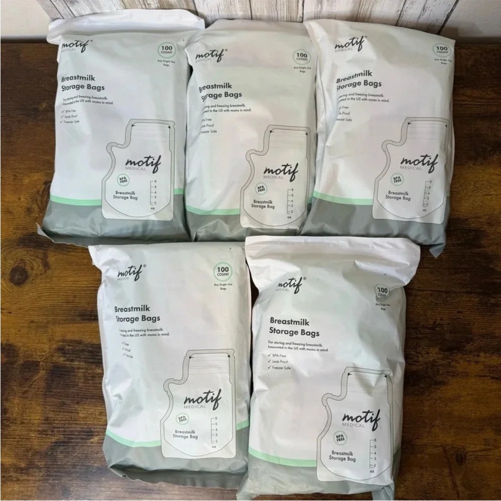 Motif Breastmilk Storage Bags - Pack of 5 (White with Mint Accent)
